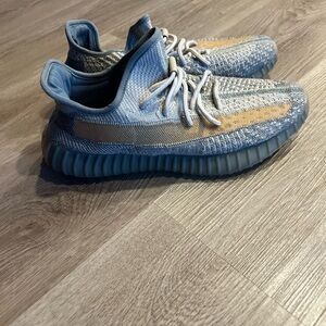 Yeezy 350 V2 Ash Blue Men’s Size 10.5